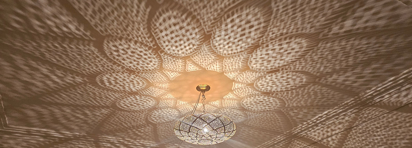 Moroccan pendant light, modern brass ceiling light, suspension luminaire en laiton