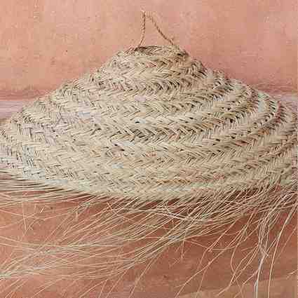 Éclairage paille naturelle en forme de parasol