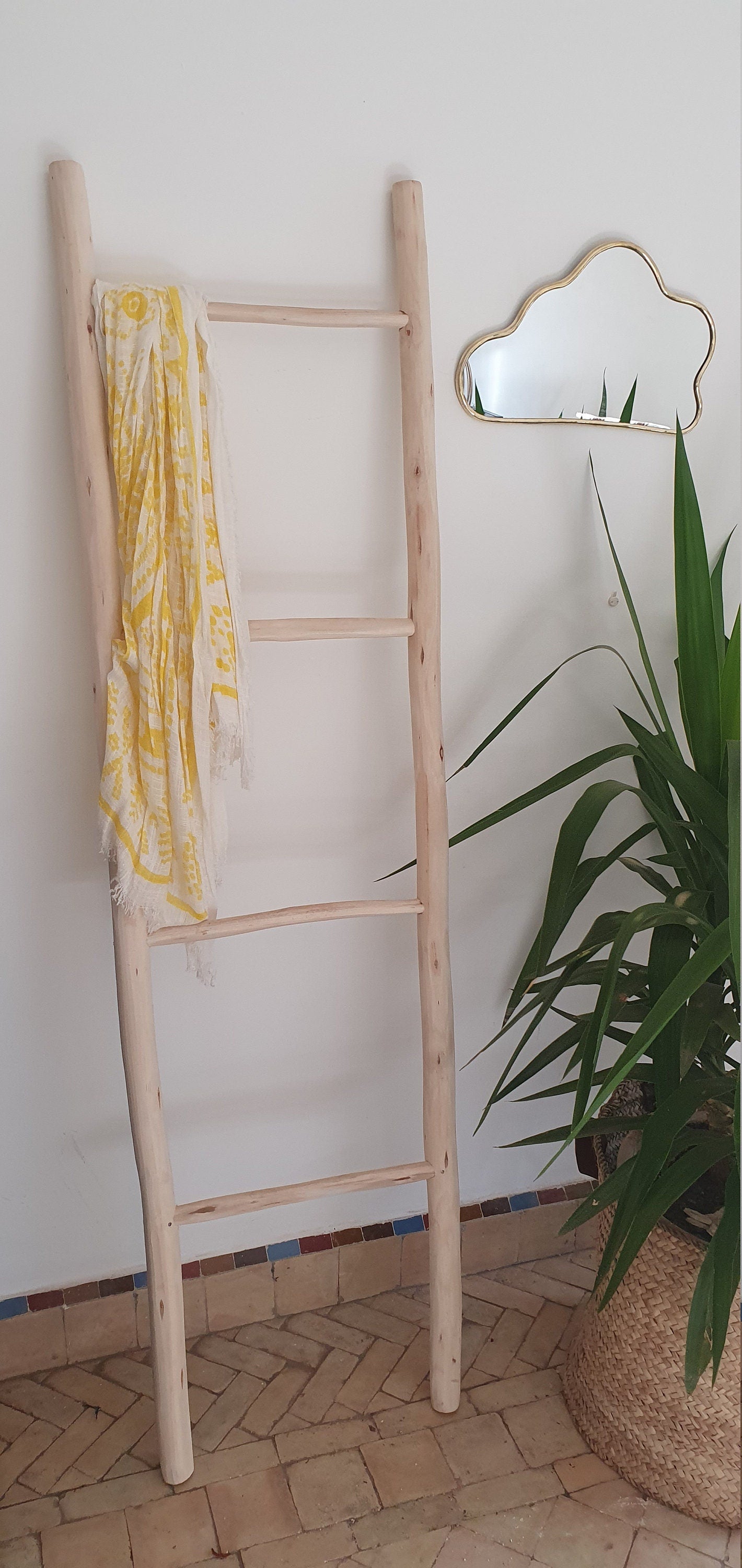 Échelle en bois de 150 cm pour embellir votre espace.