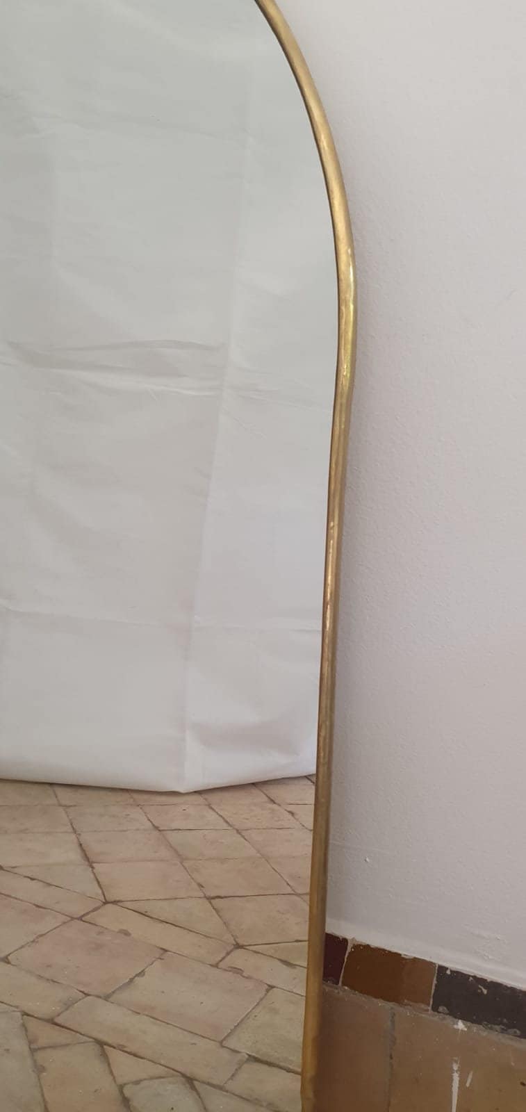 special offre pour Federica Lenzi Miroir mural en laiton en forme de porte - 100*65 cm
