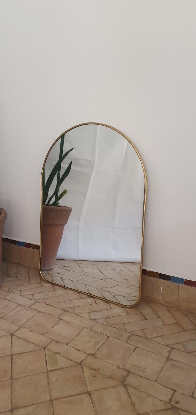 special offre pour Federica Lenzi Miroir mural en laiton en forme de porte - 100*65 cm