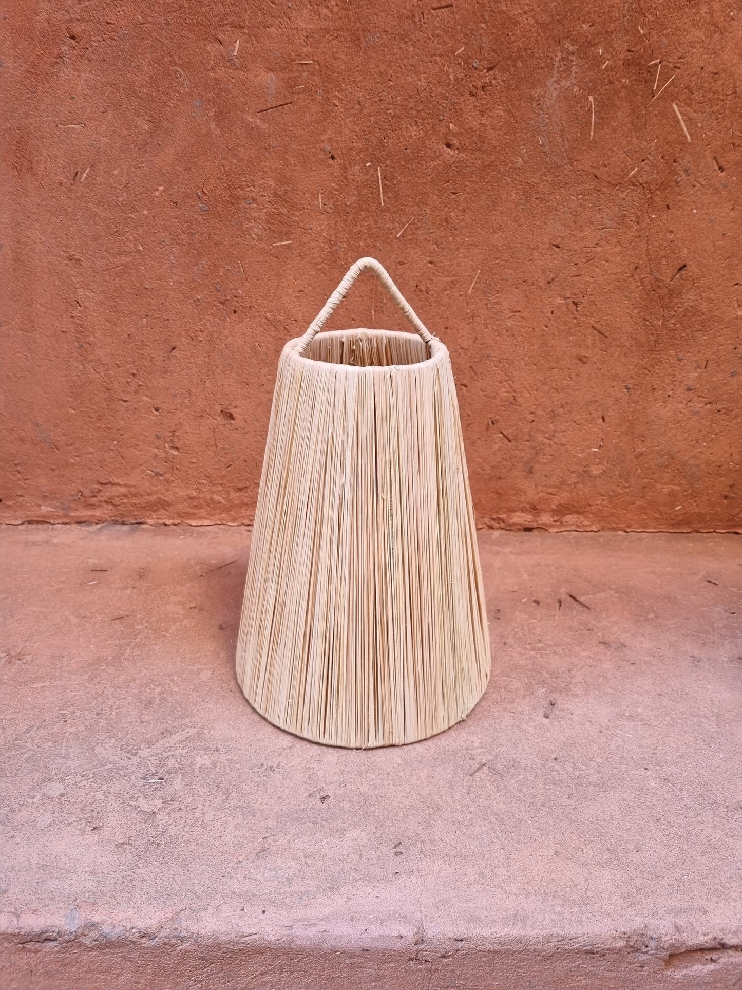 Suspension luminaire en raphia pour une ambiance déco