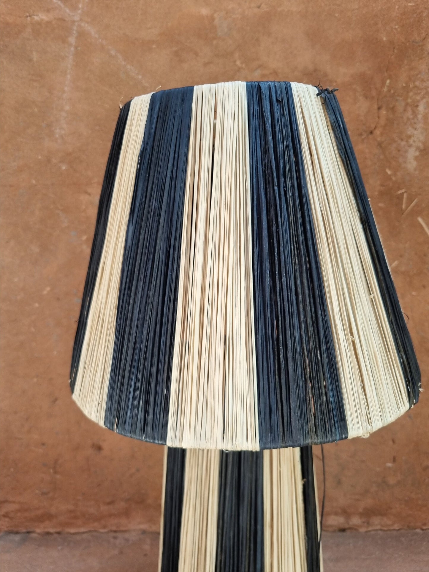 Lampe en raphia
