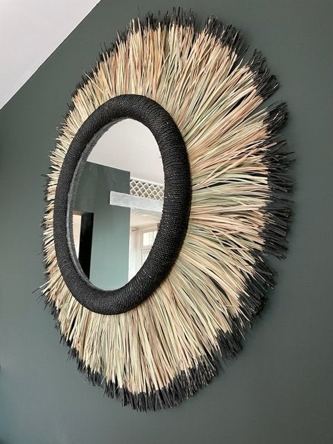 Miroir circulaire avec encadrement en paille et corde